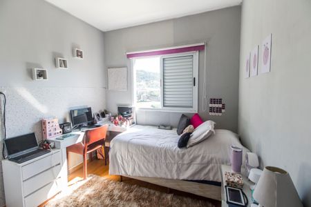Apartamento à venda com 96m², 3 quartos e 2 vagasQuarto 2
