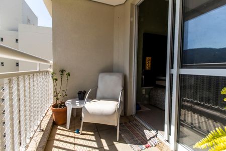 Apartamento à venda com 96m², 3 quartos e 2 vagasVaranda