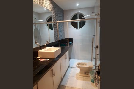 Casa à venda com 400m², 5 quartos e 6 vagasBanheiro