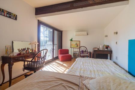 Casa de condomínio à venda com 400m², 4 quartos e 3 vagasSuíte