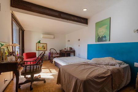 Casa de condomínio à venda com 400m², 4 quartos e 3 vagasSuíte