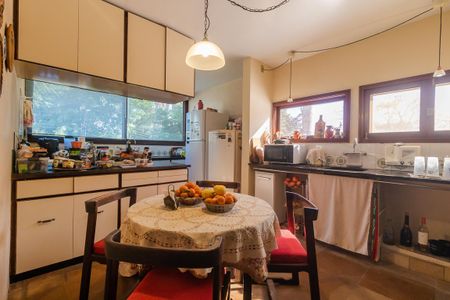 Casa de condomínio à venda com 400m², 4 quartos e 3 vagasCozinha