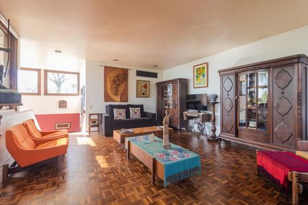 Casa de condomínio à venda com 400m², 4 quartos e 3 vagasSala