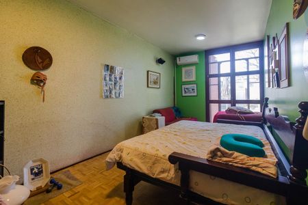 Casa de condomínio à venda com 400m², 4 quartos e 3 vagasQuarto 1