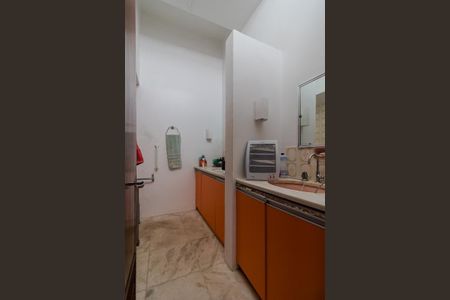 Casa de condomínio à venda com 400m², 4 quartos e 3 vagasBanheiro Social