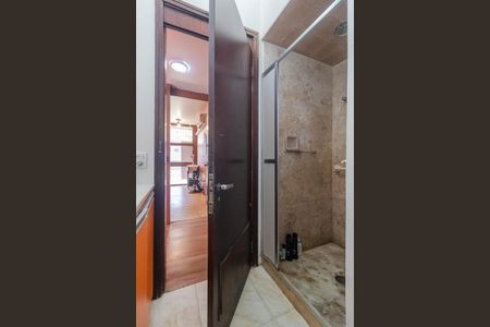 Casa de condomínio à venda com 400m², 4 quartos e 3 vagasBanheiro Social