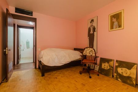 Casa de condomínio à venda com 400m², 4 quartos e 3 vagasQuarto 3