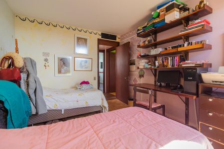 Casa de condomínio à venda com 400m², 4 quartos e 3 vagasQuarto 2