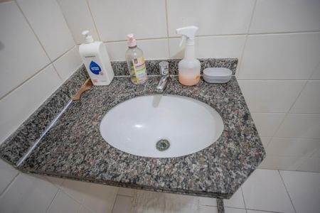 Apartamento à venda com 64m², 3 quartos e 2 vagas Apartamento à venda com 64m², 3 quartos e 2 vagasBanheiro Social