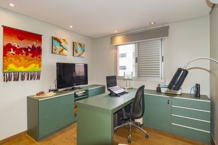 Apartamento à venda com 114m², 3 quartos e 2 vagasQuarto 2