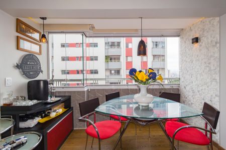 Apartamento à venda com 114m², 3 quartos e 2 vagasVaranda