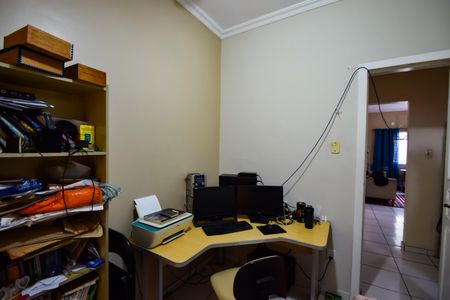 Casa de condomínio à venda com 244m², 5 quartos e 2 vagas Casa de condomínio à venda com 244m², 5 quartos e 2 vagasQuarto 3 (1º Andar)