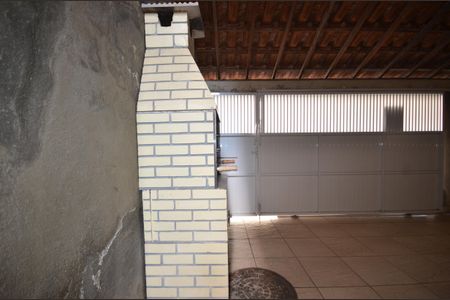 Casa para alugar com 120m², 2 quartos e 1 vagaÁrea comum - Churrasqueira