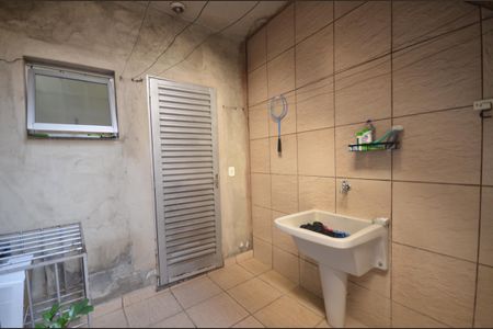 Casa para alugar com 120m², 2 quartos e 1 vagaÁrea de Serviço