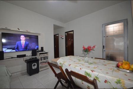 Sala de casa para alugar com 2 quartos, 120m² em Campo Grande, Rio de Janeiro