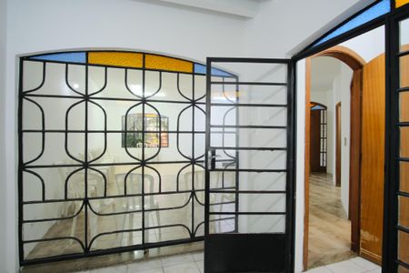 Casa à venda com 250m², 3 quartos e 4 vagasSala