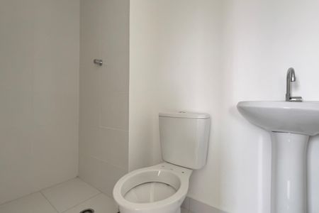 Apartamento para alugar com 32m², 2 quartos e sem vaga Apartamento para alugar com 32m², 2 quartos e sem vagaBanheiro