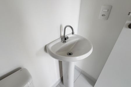 Apartamento para alugar com 32m², 2 quartos e sem vaga Apartamento para alugar com 32m², 2 quartos e sem vagaBanheiro