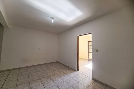 Casa para alugar com 65m², 1 quarto e sem vaga Casa para alugar com 65m², 1 quarto e sem vagaSala