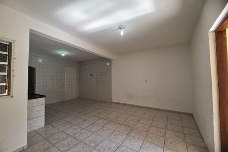 Casa para alugar com 65m², 1 quarto e sem vaga Casa para alugar com 65m², 1 quarto e sem vagaSala