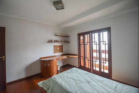 Casa à venda com 297m², 3 quartos e 5 vagasSuíte
