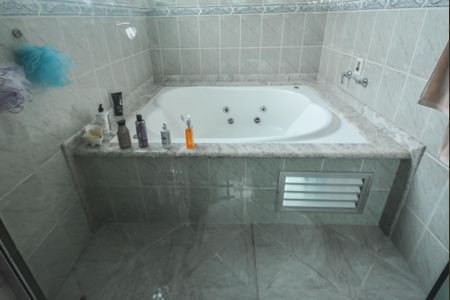 Casa à venda com 297m², 3 quartos e 5 vagasBanheiro da Suíte 2