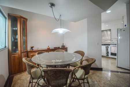 Casa à venda com 297m², 3 quartos e 5 vagasSala 2