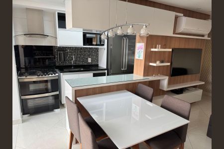 Apartamento à venda com 83m², 2 quartos e 2 vagasCozinha