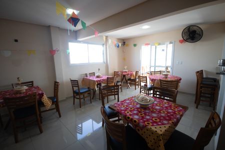 Apartamento para alugar com 85m², 2 quartos e 1 vagaÁrea comum - Salão de festas