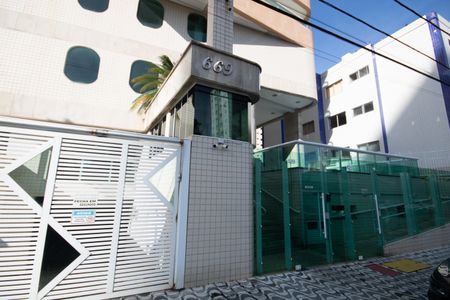 Apartamento para alugar com 85m², 2 quartos e 1 vagaFachada e portaria