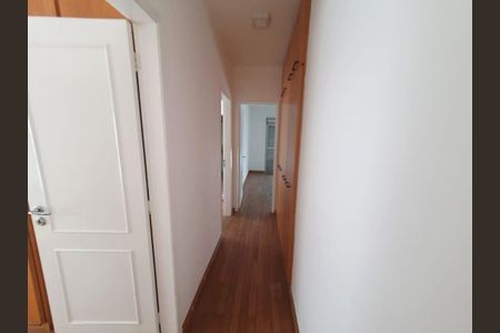 Apartamento à venda com 170m², 3 quartos e 3 vagas Apartamento à venda com 170m², 3 quartos e 3 vagasCorredor