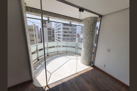 Apartamento à venda com 170m², 3 quartos e 3 vagas Apartamento à venda com 170m², 3 quartos e 3 vagasSala
