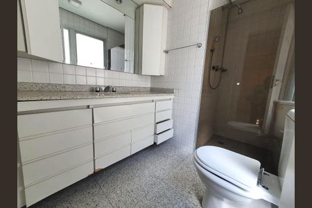 Apartamento à venda com 170m², 3 quartos e 3 vagas Apartamento à venda com 170m², 3 quartos e 3 vagasBanheiro da suíte 3