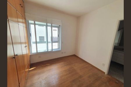 Apartamento à venda com 170m², 3 quartos e 3 vagas Apartamento à venda com 170m², 3 quartos e 3 vagasSuíte 2