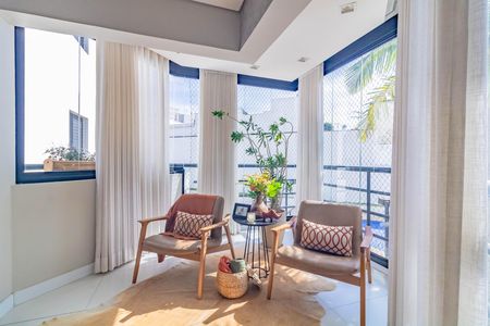 Apartamento à venda com 105m², 3 quartos e 2 vagas Apartamento à venda com 105m², 3 quartos e 2 vagasSala