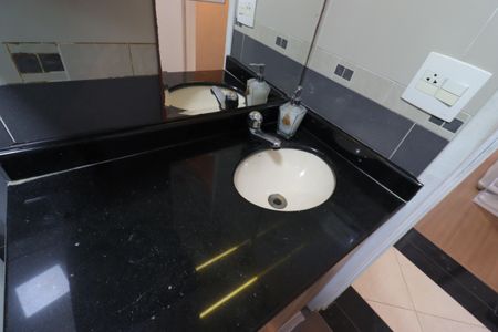 Apartamento à venda com 64m², 3 quartos e 1 vagaBanheiro - Pia