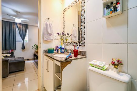 Apartamento à venda com 71m², 2 quartos e 1 vaga Apartamento à venda com 71m², 2 quartos e 1 vagaBanheiro Social
