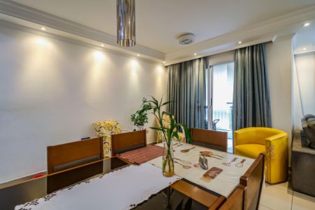 Apartamento à venda com 71m², 2 quartos e 1 vaga Apartamento à venda com 71m², 2 quartos e 1 vagaSala