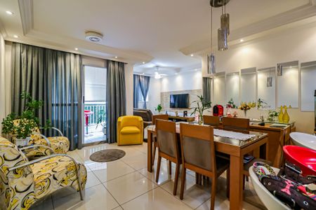 Apartamento à venda com 71m², 2 quartos e 1 vaga Apartamento à venda com 71m², 2 quartos e 1 vagaSala