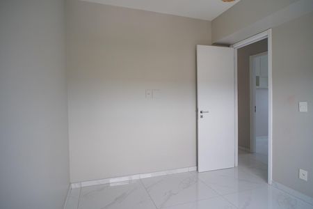 Quarto 1 de apartamento à venda com 3 quartos, 81m² em São Sebastião, Porto Alegre