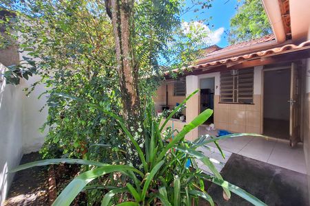 Casa para alugar com 101m², 2 quartos e sem vagaQuintal