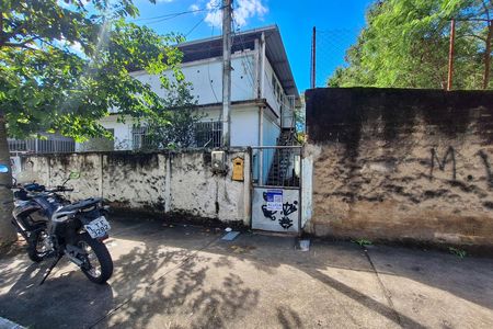 Casa para alugar com 101m², 2 quartos e sem vagaFachada