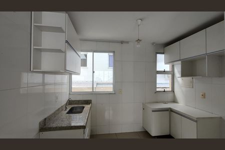 Apartamento à venda com 120m², 2 quartos e 1 vaga Apartamento à venda com 120m², 2 quartos e 1 vagaCozinha