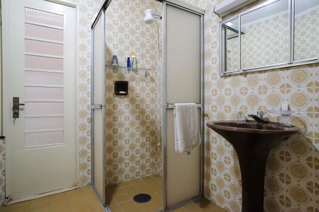 Casa à venda com 222m², 3 quartos e 4 vagasBanheiro 1