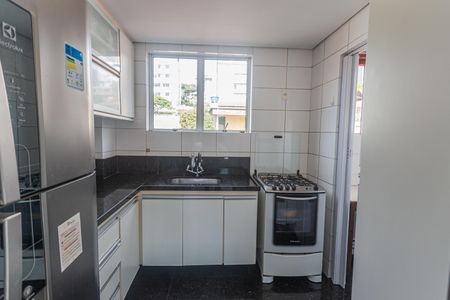 Apartamento à venda com 140m², 3 quartos e 2 vagas Apartamento à venda com 140m², 3 quartos e 2 vagasCozinha