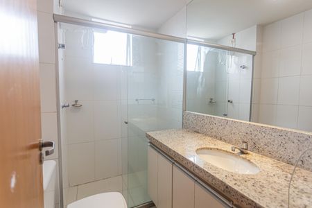 Apartamento à venda com 140m², 3 quartos e 2 vagas Apartamento à venda com 140m², 3 quartos e 2 vagasBanheiro da Suíte