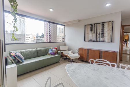 Apartamento à venda com 140m², 3 quartos e 2 vagas Apartamento à venda com 140m², 3 quartos e 2 vagasSala 1