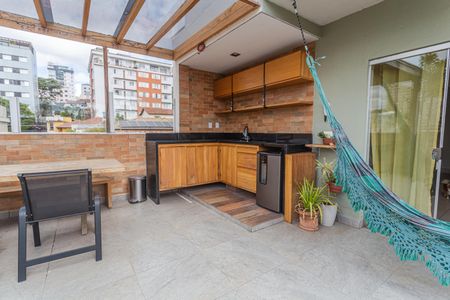 Apartamento à venda com 140m², 3 quartos e 2 vagas Apartamento à venda com 140m², 3 quartos e 2 vagasCobertura