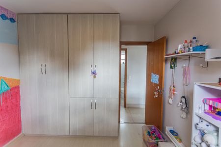 Apartamento à venda com 140m², 3 quartos e 2 vagas Apartamento à venda com 140m², 3 quartos e 2 vagasArmário do Quarto 2