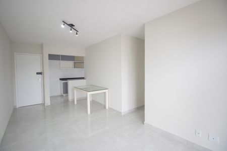 Apartamento para alugar com 68m², 3 quartos e 1 vaga Apartamento para alugar com 68m², 3 quartos e 1 vagaSala